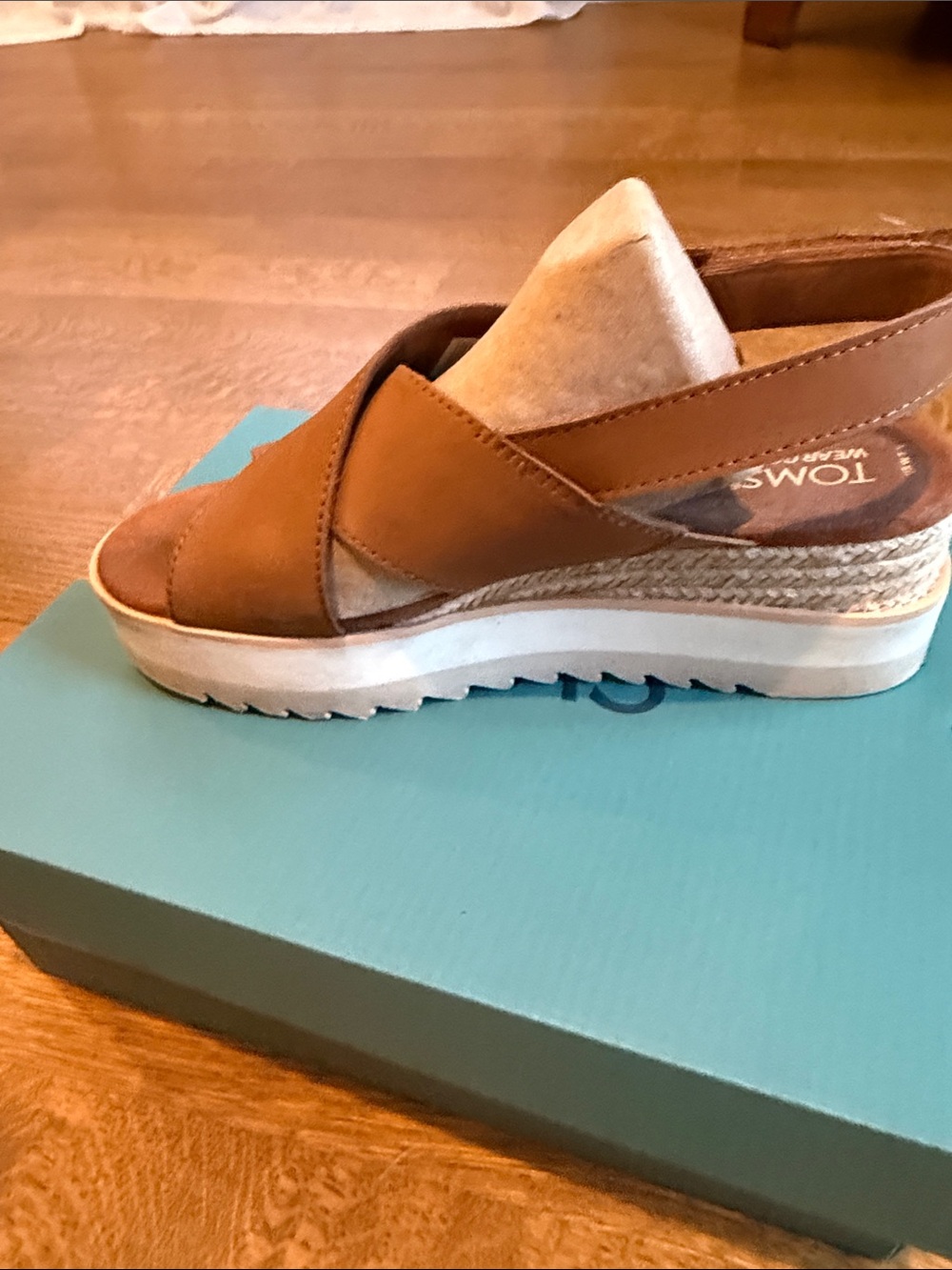 TOMS Tan Leather Crisscross Platform Sandals - Picture 6 of 11